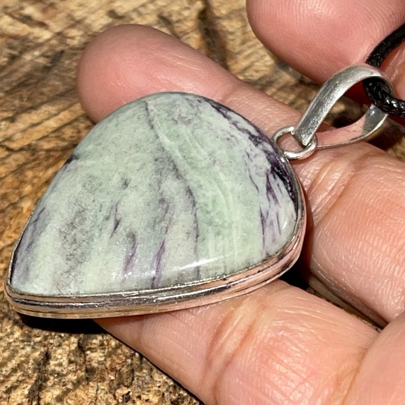 Kammererite Pendant 2” - Picture 3 of 11